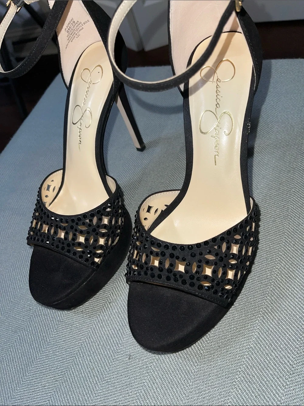Jessica Simpson Soraia 2 black platform heels sandals